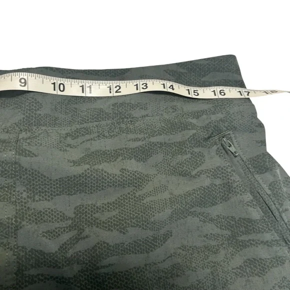 Orvis Green Camo Skort Sz Medium - Picture 9 of 10